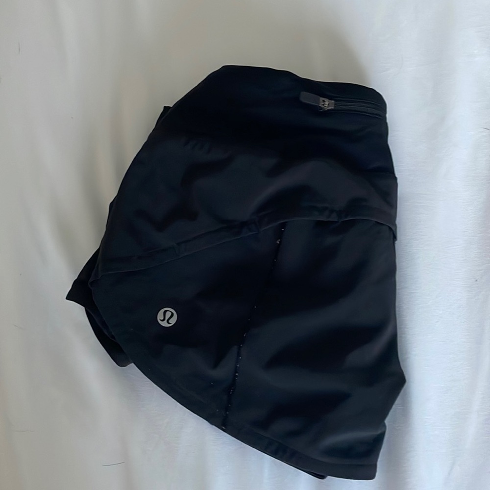 Lululemon speed up low-rise shorts